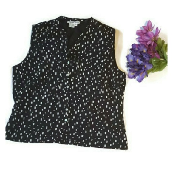 Black and White Button down Sleeveless Top - Picture 2 of 4